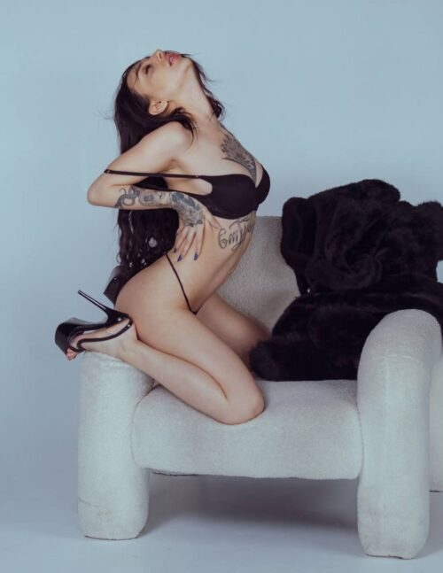מרכז המדינה ויקה – נערת ליווי VIP איכותית - Business-Ladies.co.il